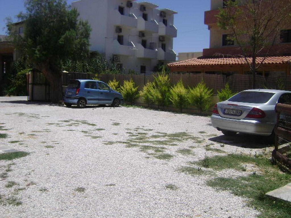 Adonis Beach Hotel Heraklion  Exterior photo